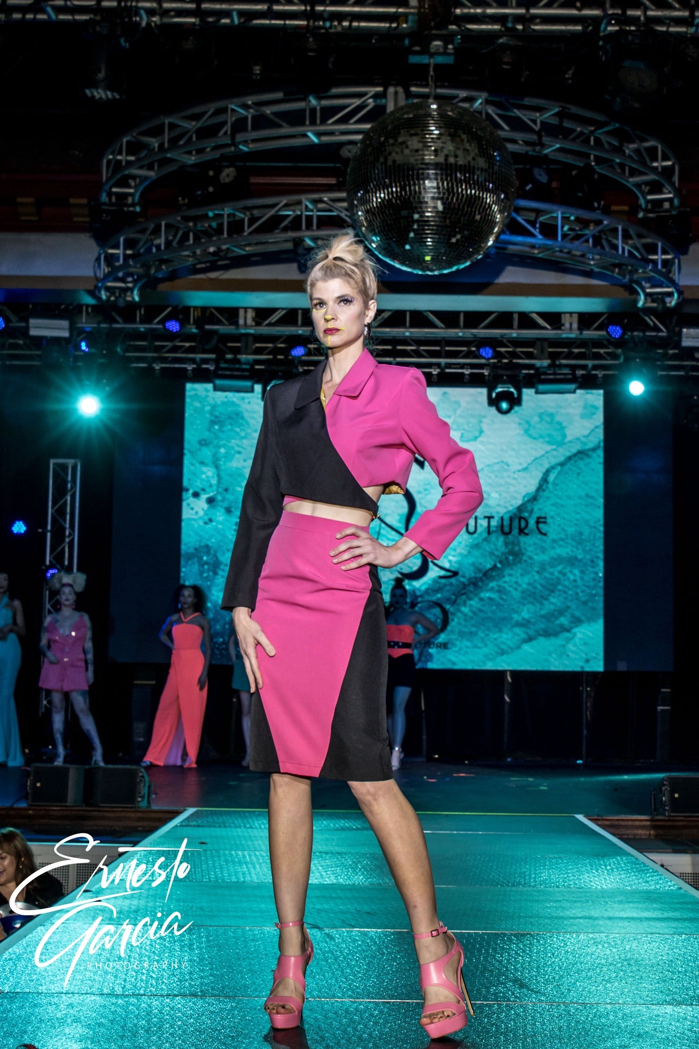 Women's 2-Tone Cropped Wrap Blazer - Sz. 0